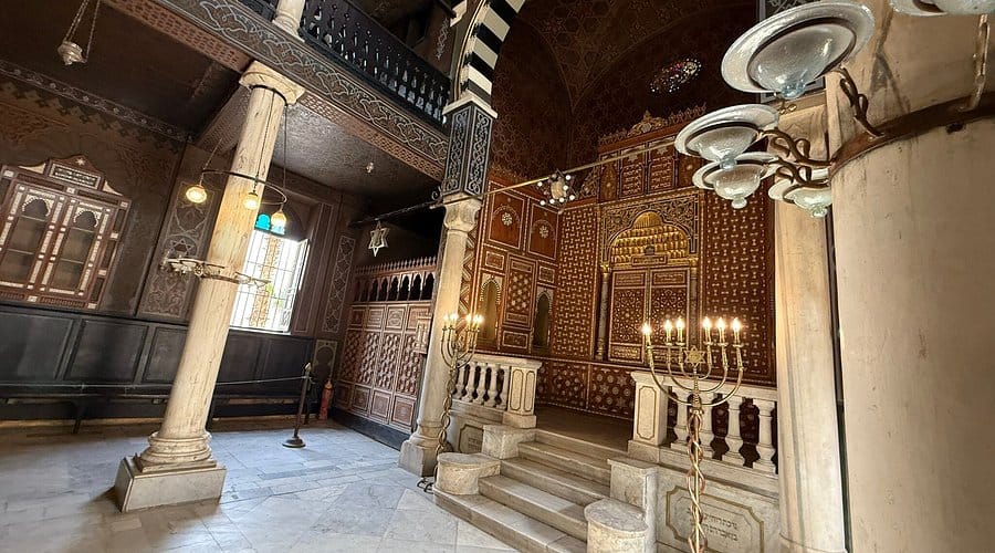 Explore Ben Ezra Synagogue in Cairo