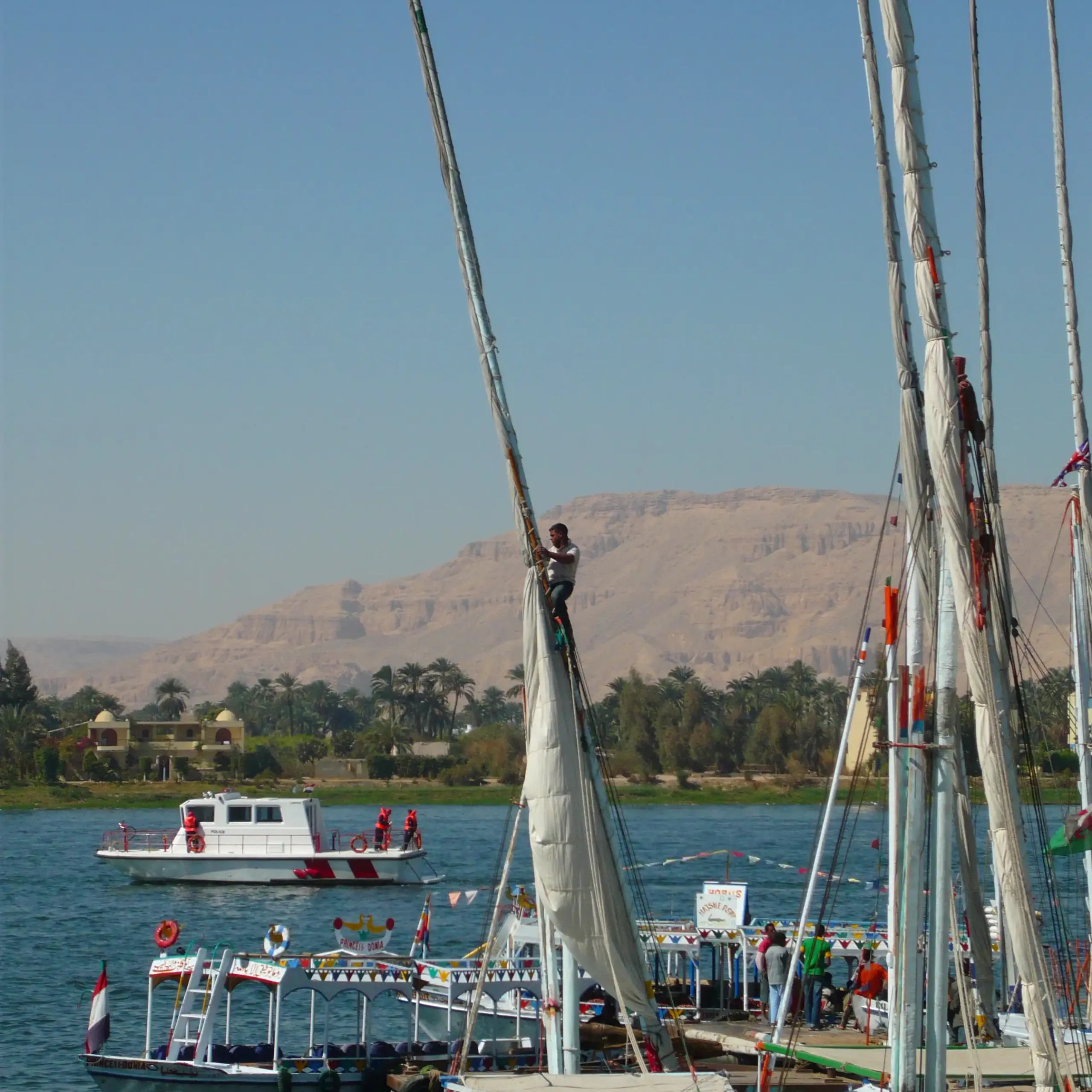 dahabiya nile cruise egypt